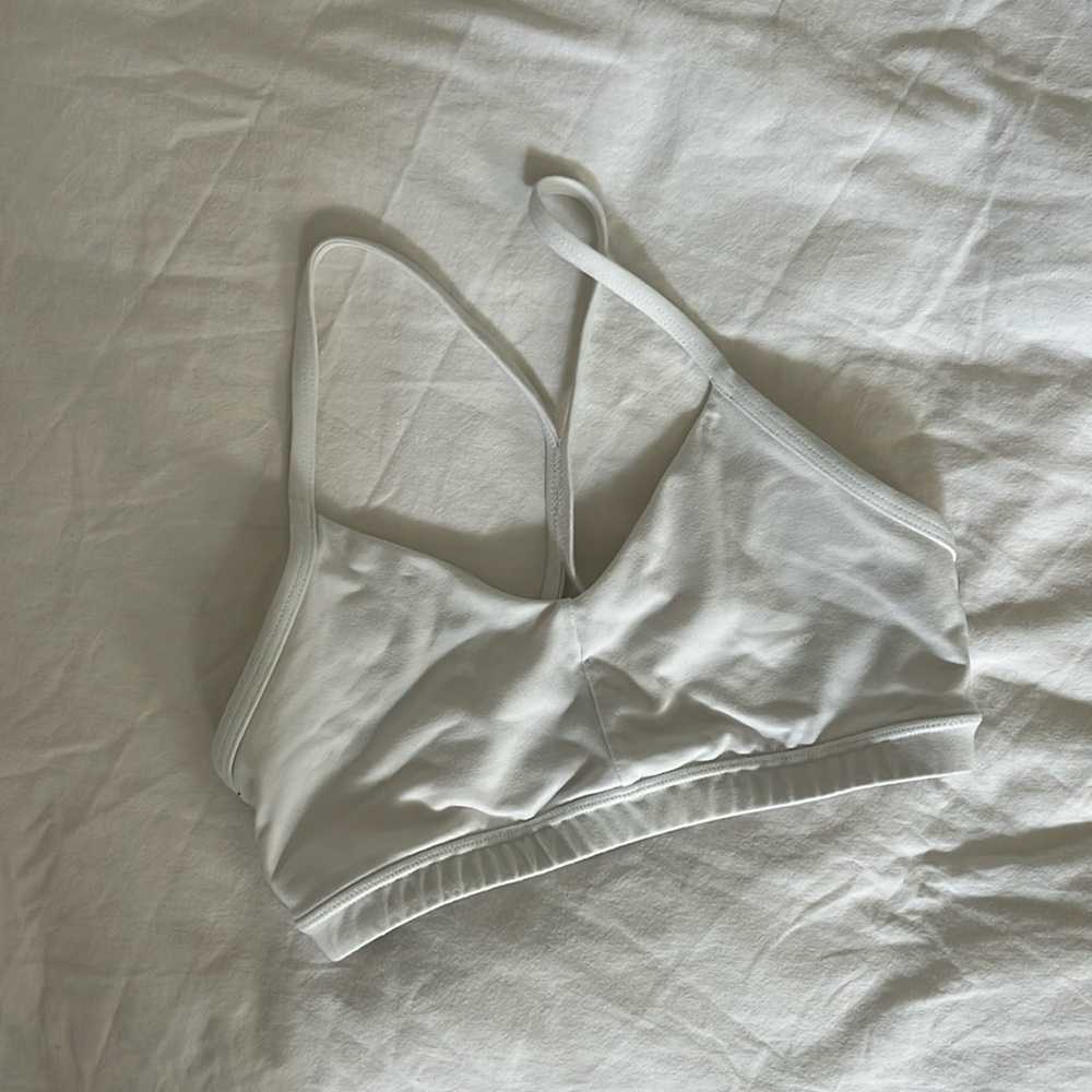 Fleo white sports bra